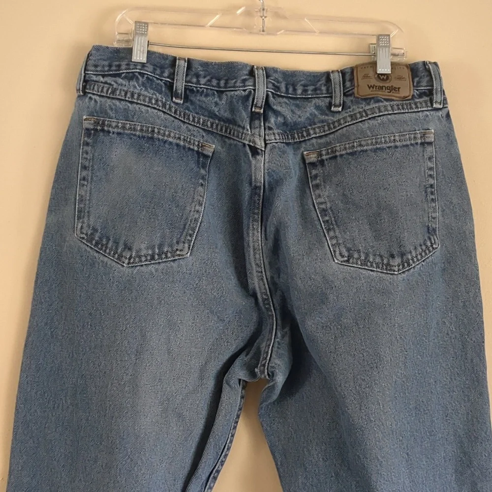 40x30 Wrangler Relaxed Fit Denim Blue Jeans Work Casual Quality 100% Cotton
